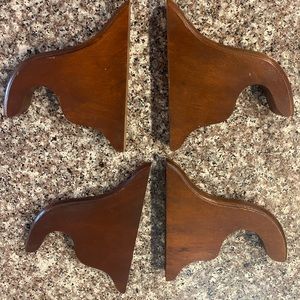 Set of 4 wood brackets